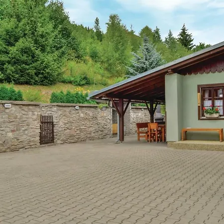 Six Bedroom Holiday In Horni Marsov *
