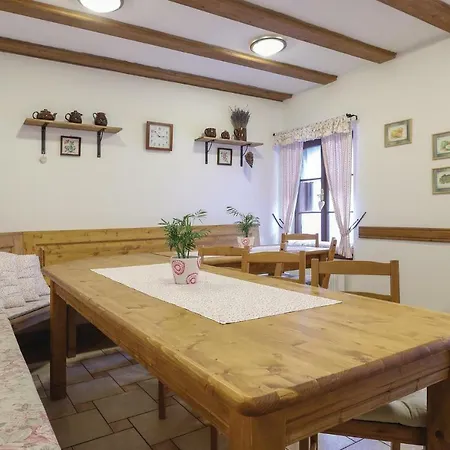 別荘 Six Bedroom Holiday In Horni Marsov チェルナー・ホラ