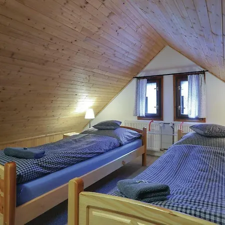 Six Bedroom Holiday In Horni Marsov Casa de Férias Cerna Hora