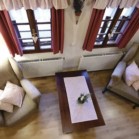 Six Bedroom Holiday In Horni Marsov Casa de Férias