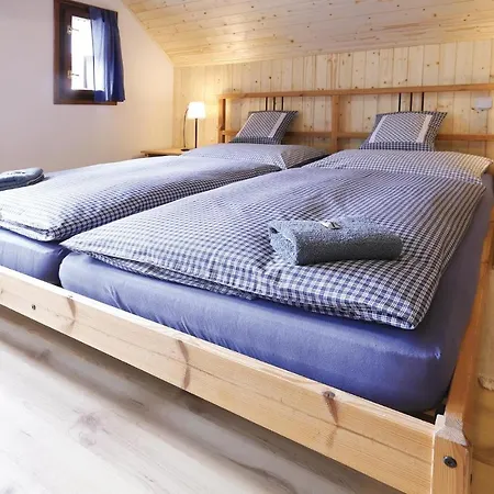 Casa de Férias Six Bedroom Holiday In Horni Marsov *